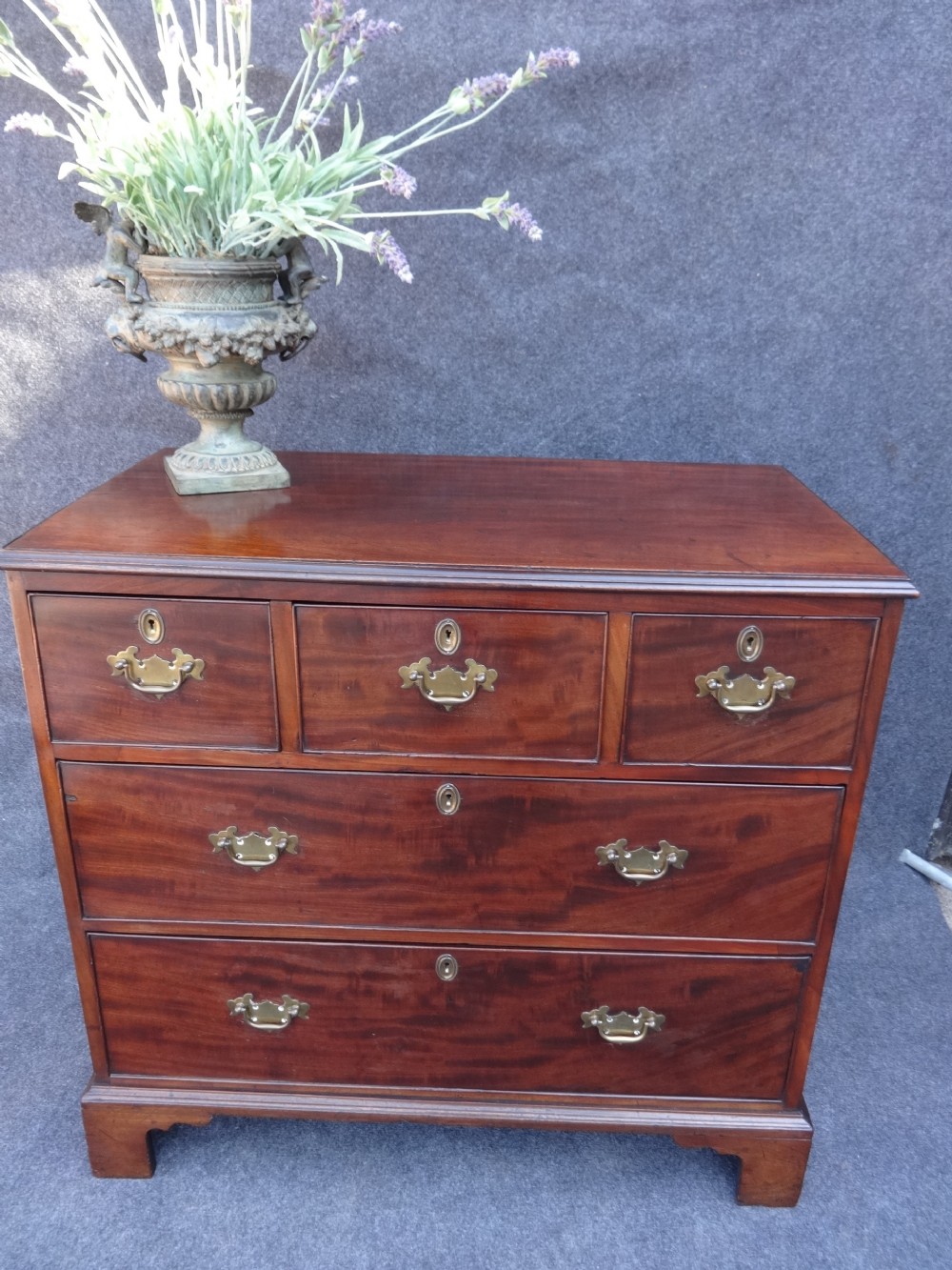 Georgian Mahogany Chest of Drawers