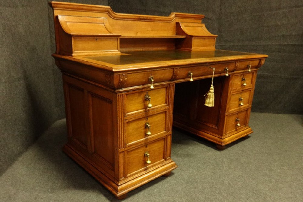 Superb Freestanding Golden Oak Pedestal Desk