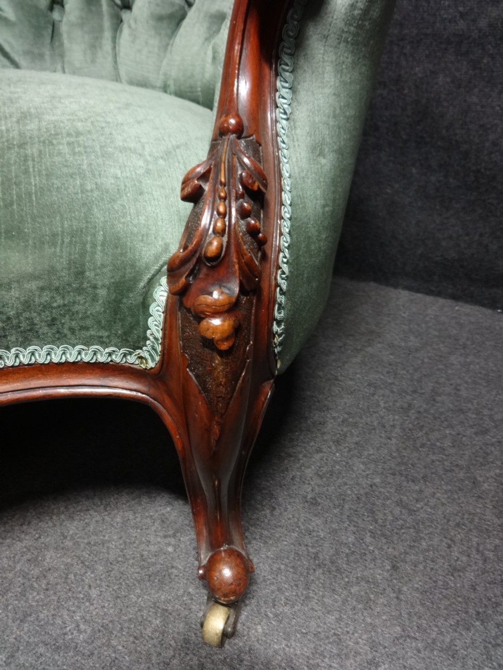 Very good Mahogany Double Ended Chaise Settee View V