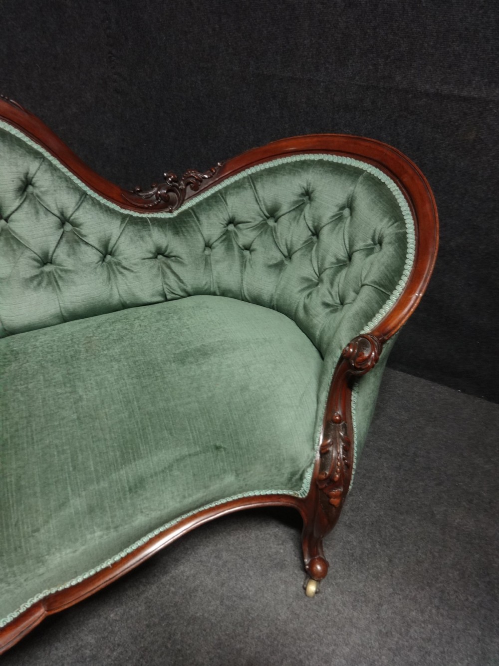 Very good Mahogany Double Ended Chaise Settee View VII