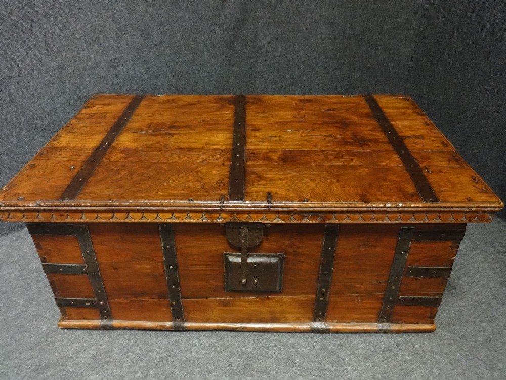EARLY 19TH CENTURY TEAK ANGLO-INDIAN IRON STRAPPED CHEST – TRUNK View II