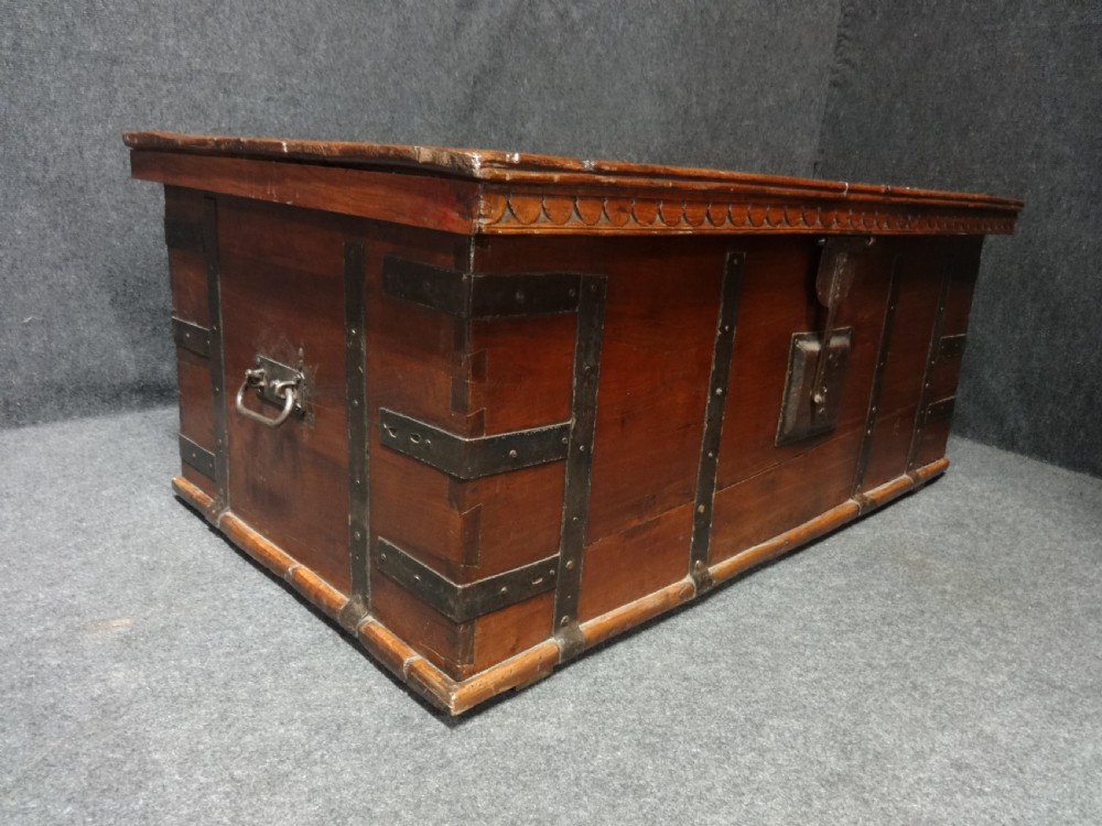 EARLY 19TH CENTURY TEAK ANGLO-INDIAN IRON STRAPPED CHEST – TRUNK View IV