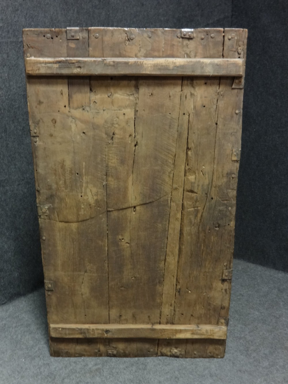 EARLY 19TH CENTURY TEAK ANGLO-INDIAN IRON STRAPPED CHEST – TRUNK View XII