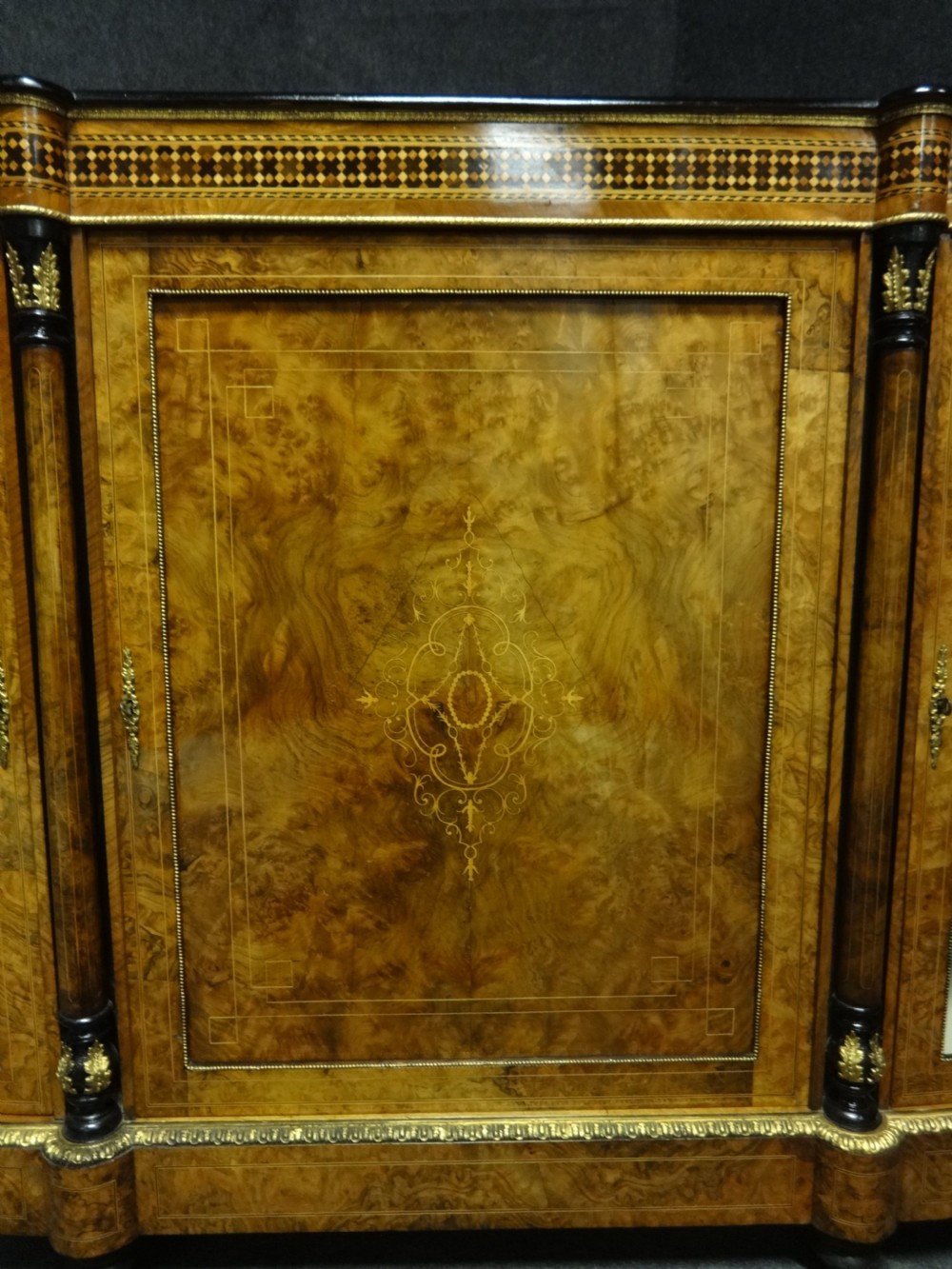 Top Quality Burr Walnut Inlaid Credenza View VII