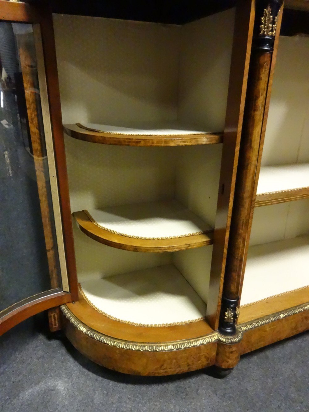 Top Quality Burr Walnut Inlaid Credenza View XIV