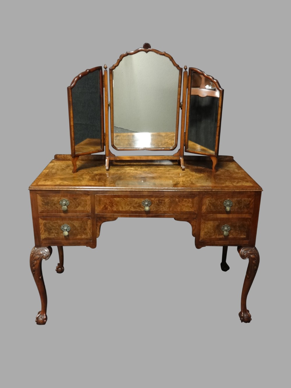 Excellent Quality Burr Walnut Dressing Table with Dressing Mirror