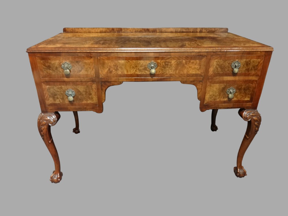 Excellent Quality Burr Walnut Dressing Table with Dressing Mirror View II