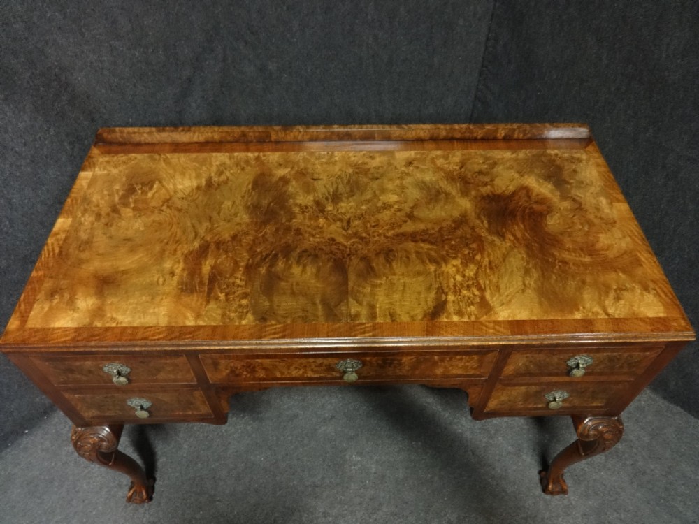 Excellent Quality Burr Walnut Dressing Table with Dressing Mirror View III