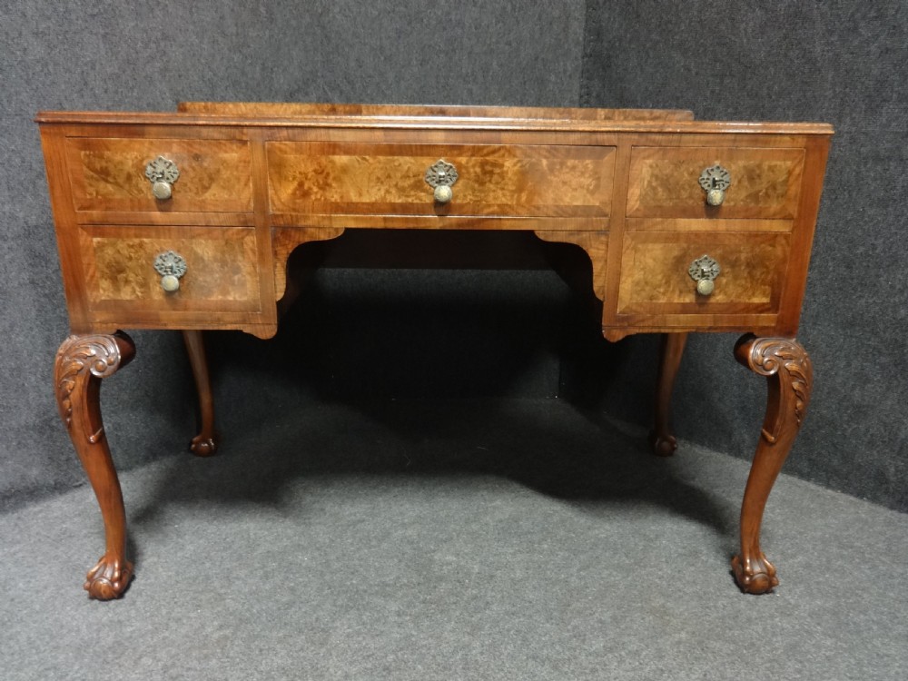 Excellent Quality Burr Walnut Dressing Table with Dressing Mirror View IV