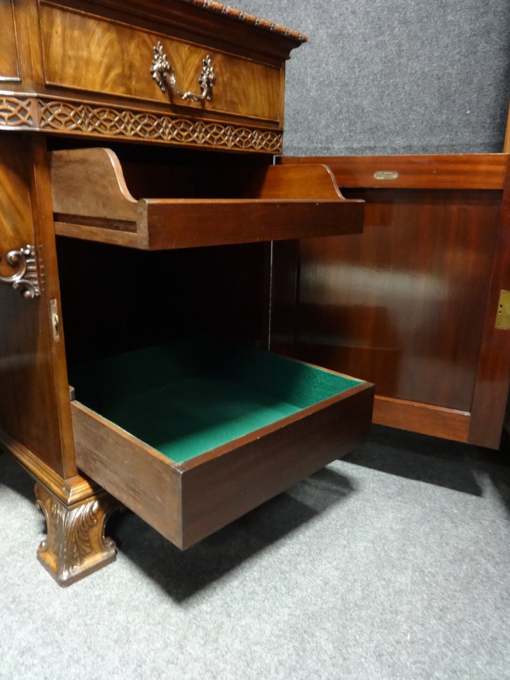 Outstanding Serpentine Mahogany Buffett Sideboard View VIII