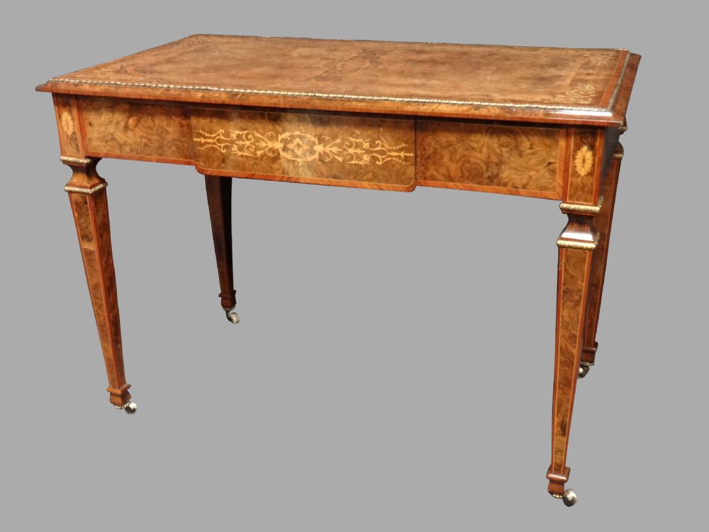 Fabulous Burr Walnut Inlaid  table