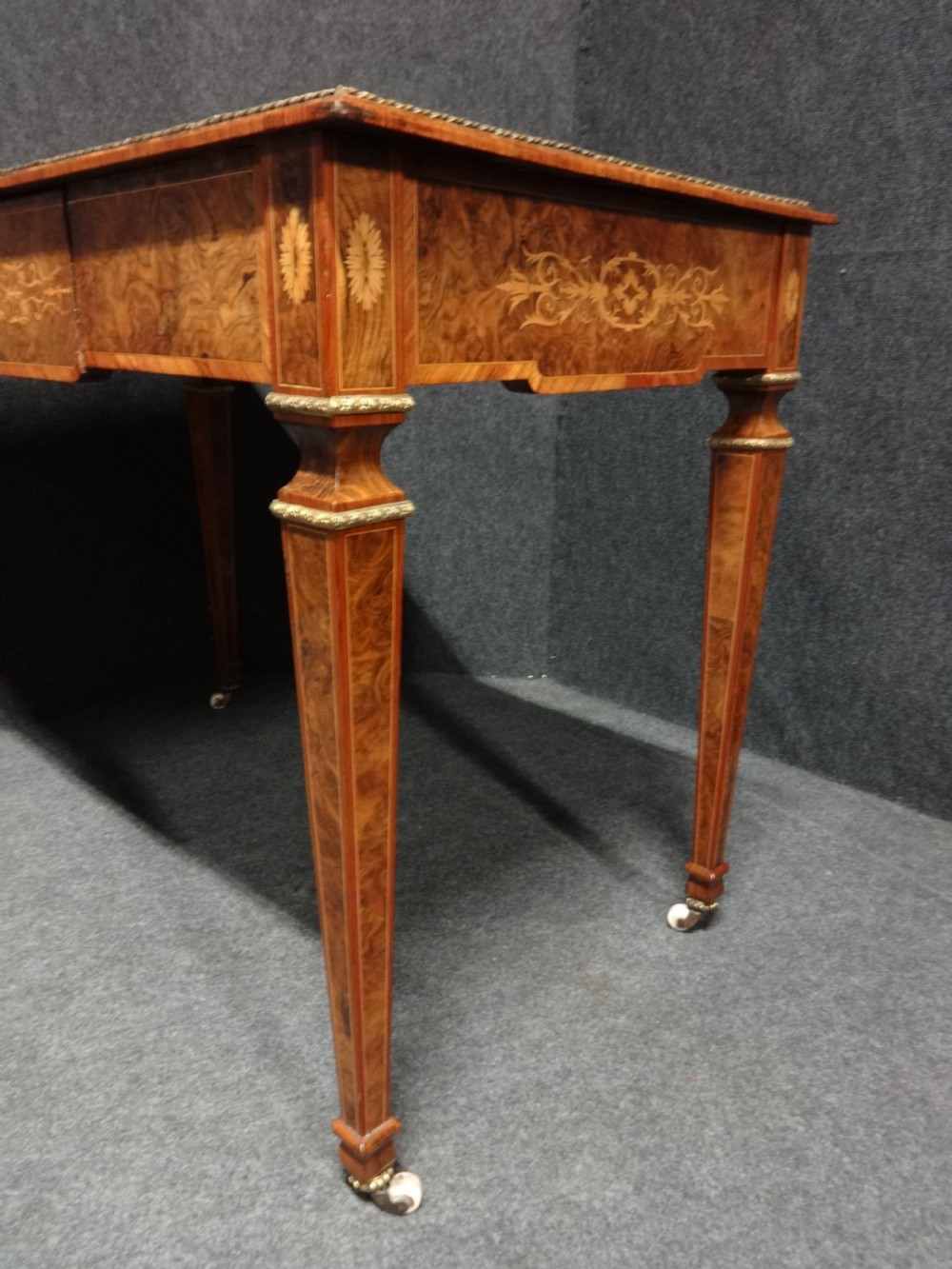 Fabulous Burr Walnut Inlaid  table View VI