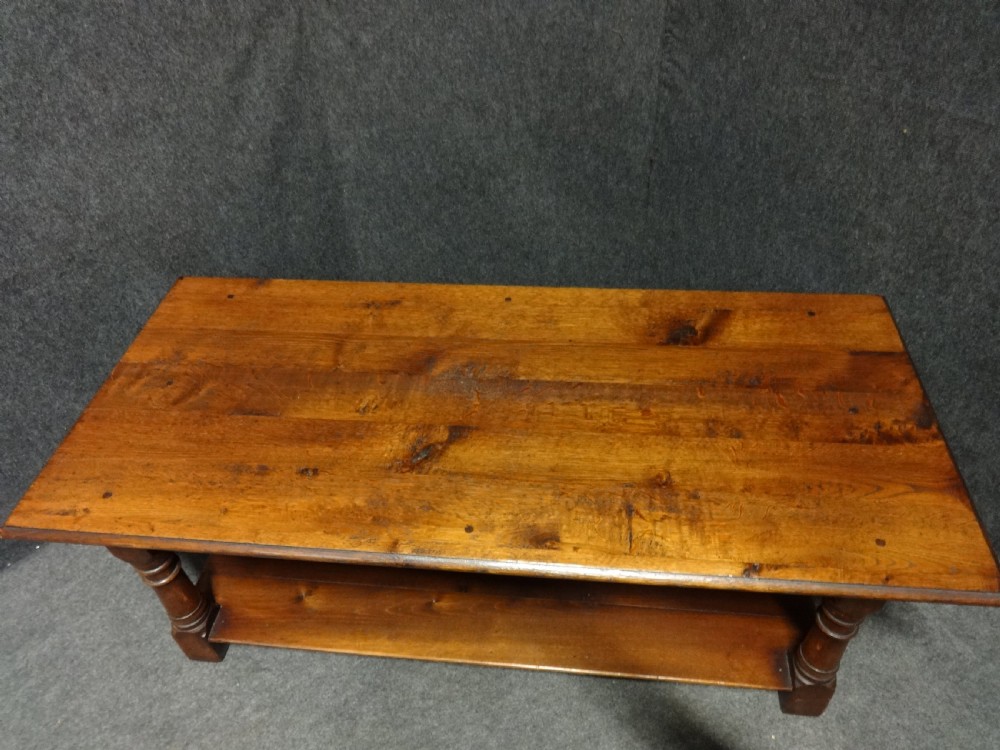 Top Quality Oak Coffee Table View II