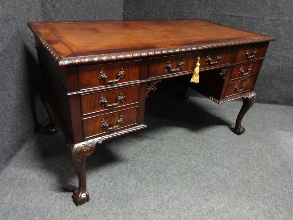 Top quality Mahogany Chippendale Kneehole Desk View IV