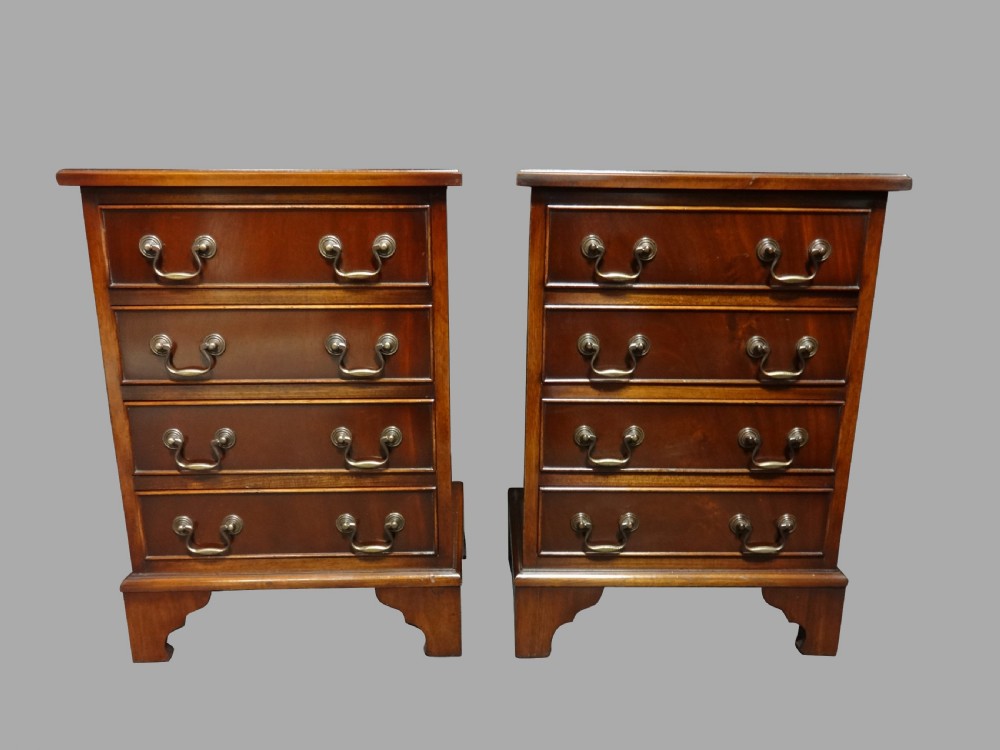 A Good Pair Mahogany Bedside Chest of Drawers