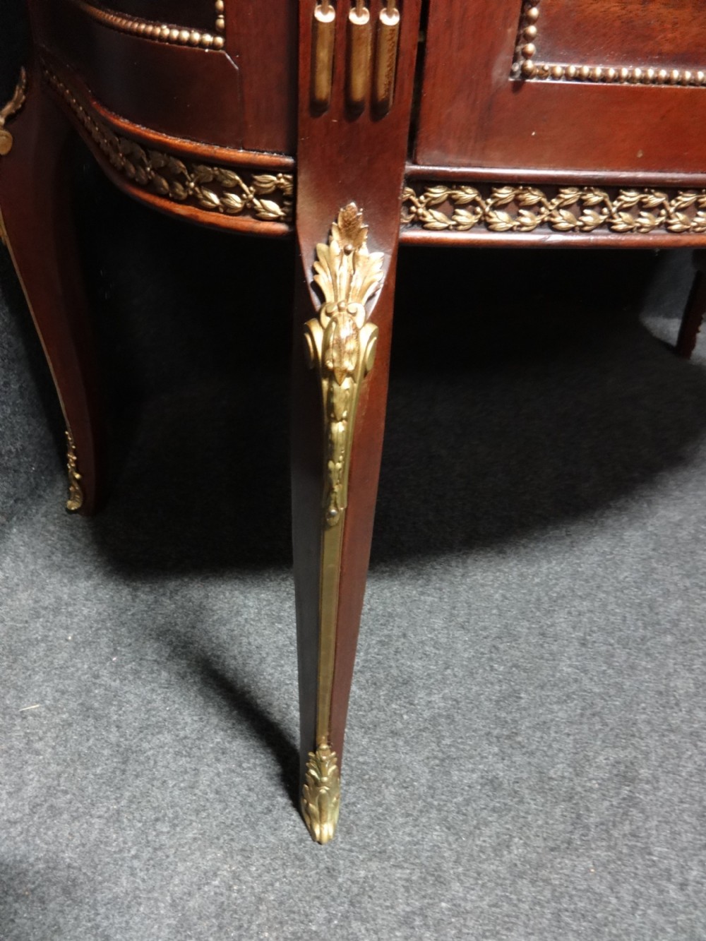Very Good Marquetry Inlaid French Mahogany Display Vitreen View IV