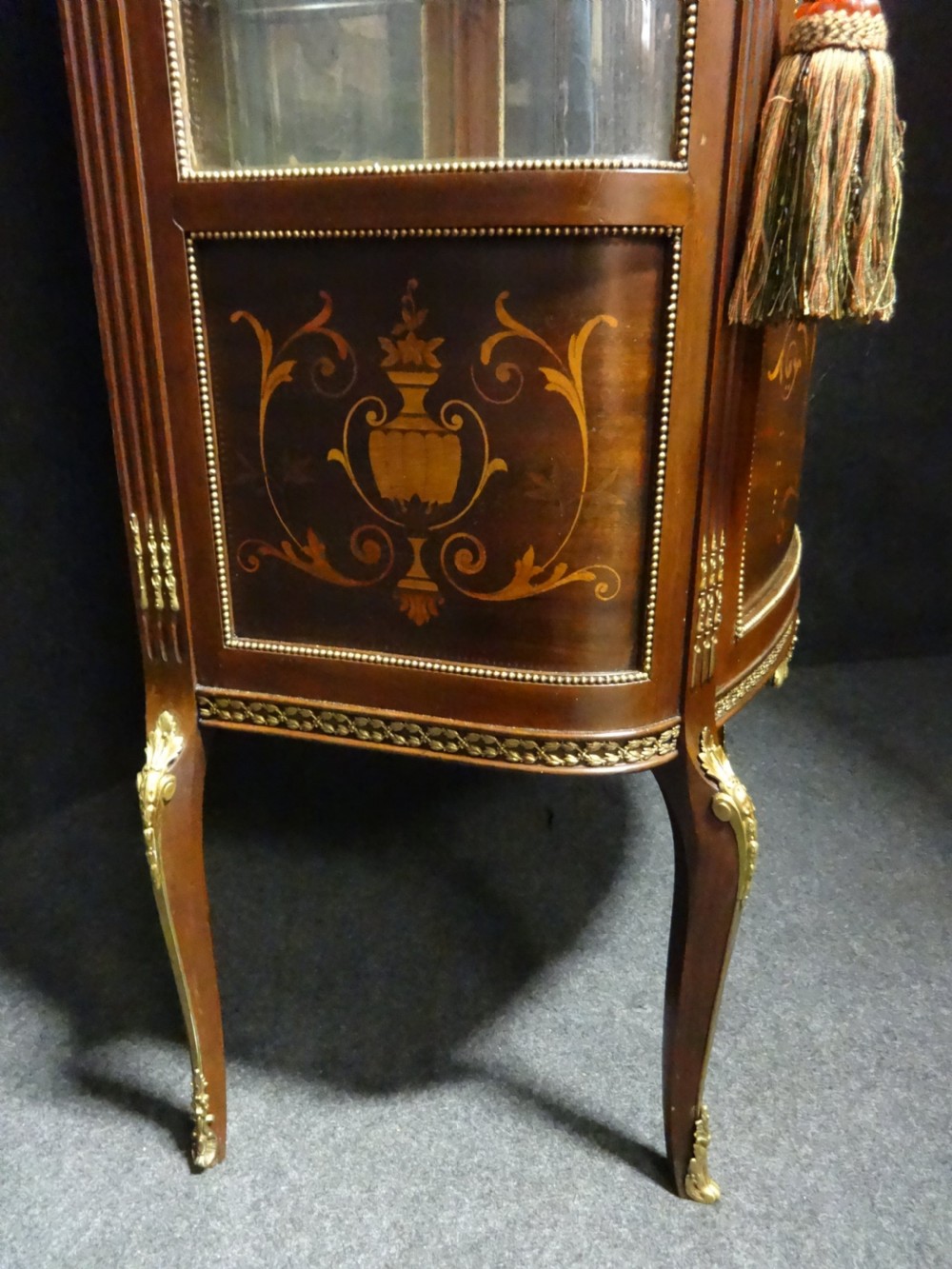 Very Good Marquetry Inlaid French Mahogany Display Vitreen View VII