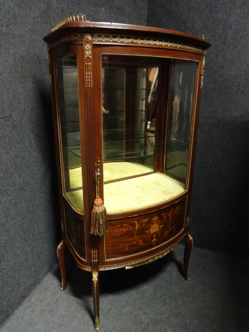 Very Good Marquetry Inlaid French Mahogany Display Vitreen View VIII