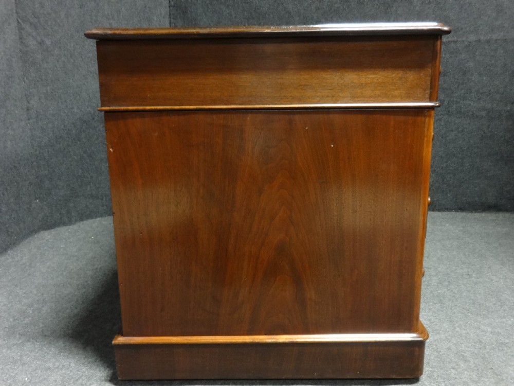 Superb Victorian  Nine Drawer Mahogany Pedestal Desk View VI