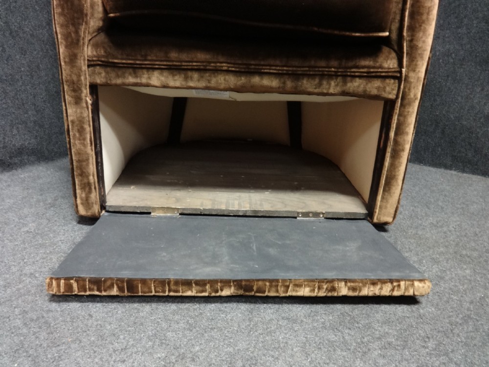 A Superb Victorian Velvet Plush Porters Chair View V