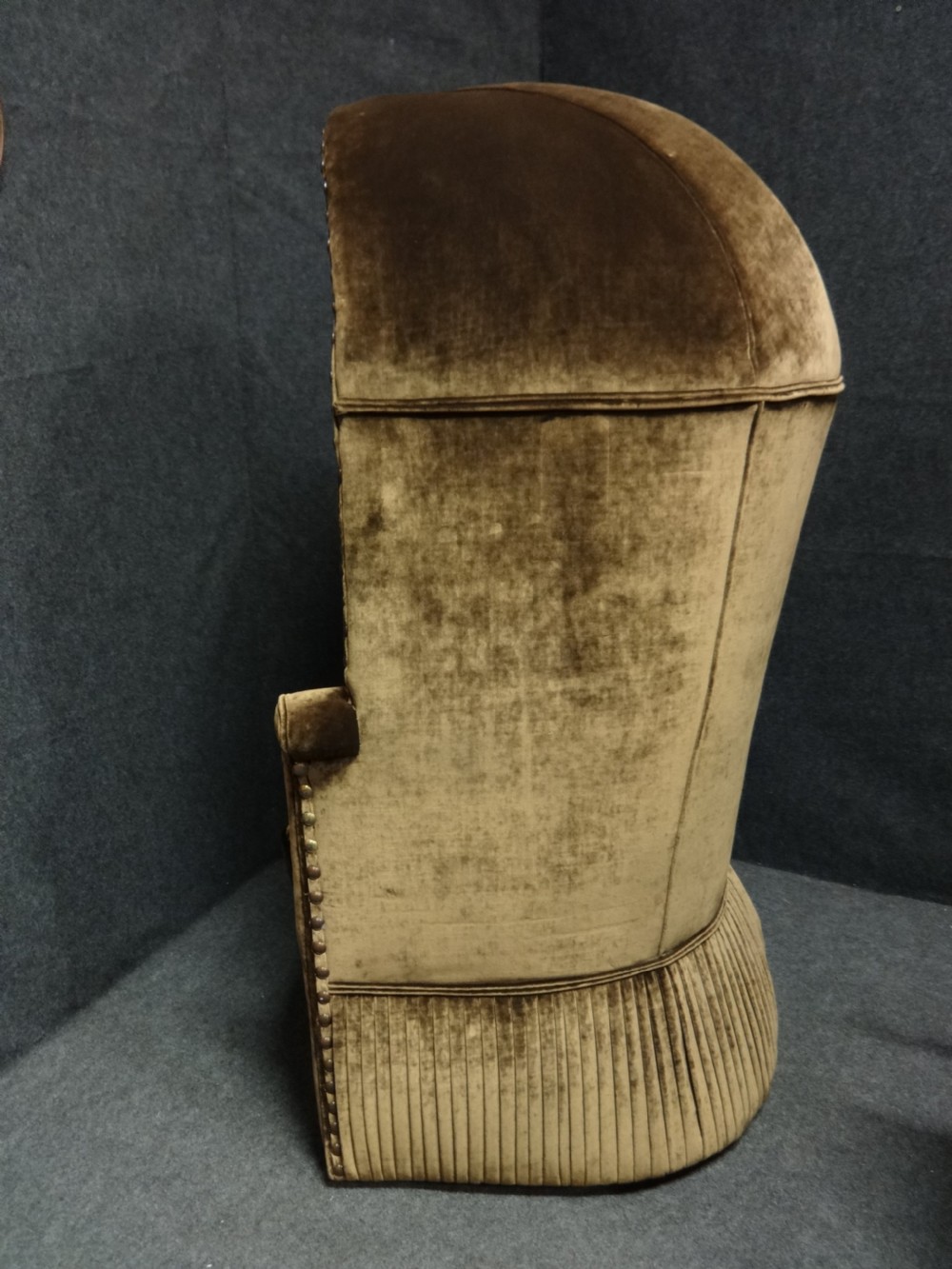 A Superb Victorian Velvet Plush Porters Chair View XII