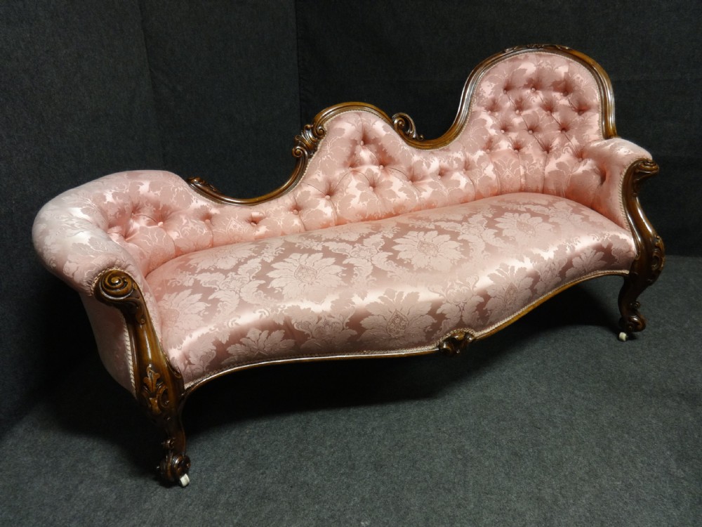 Beautiful Victorian Mahogany Chaise Settee View II