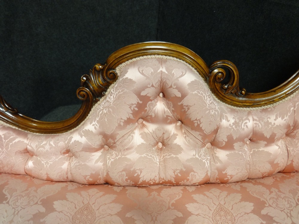 Beautiful Victorian Mahogany Chaise Settee View VI