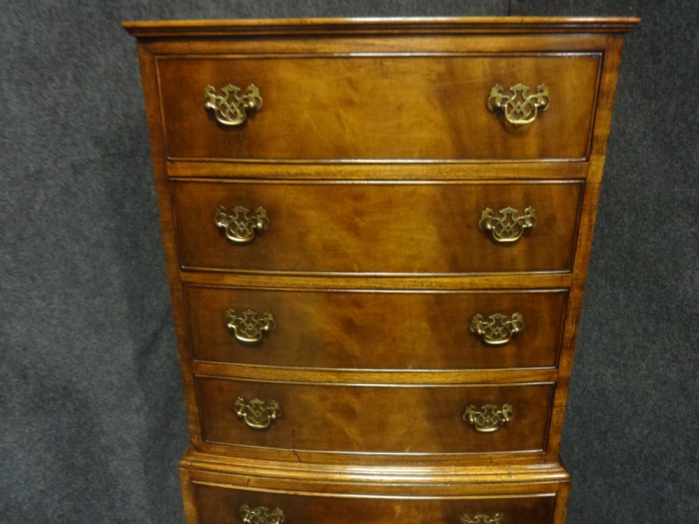 A Very Good Walnut Chest on Chest of Drawers View III