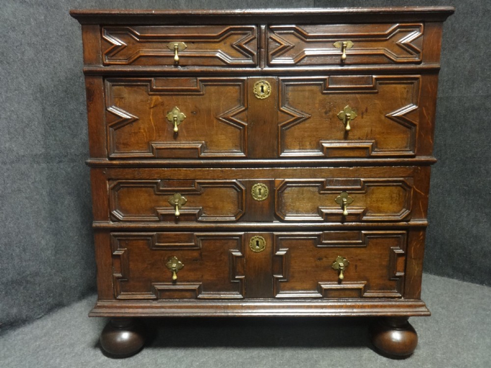 Excellent Quality C17th Oak Two Piece Chest of Drawers View VI