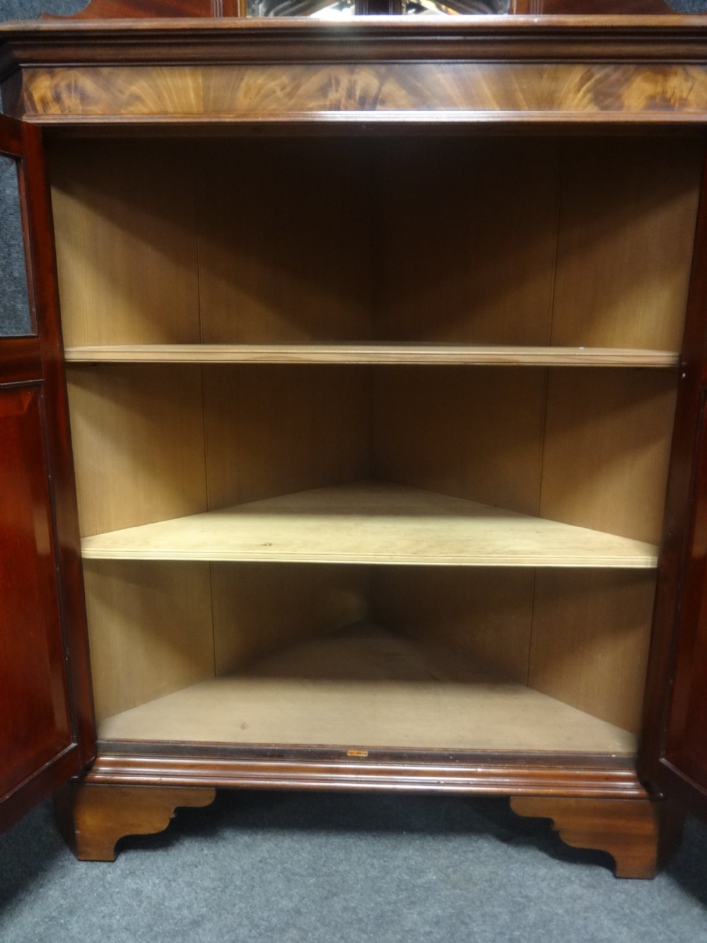 Top Quality Mahogany Corner Display Cabinet View III