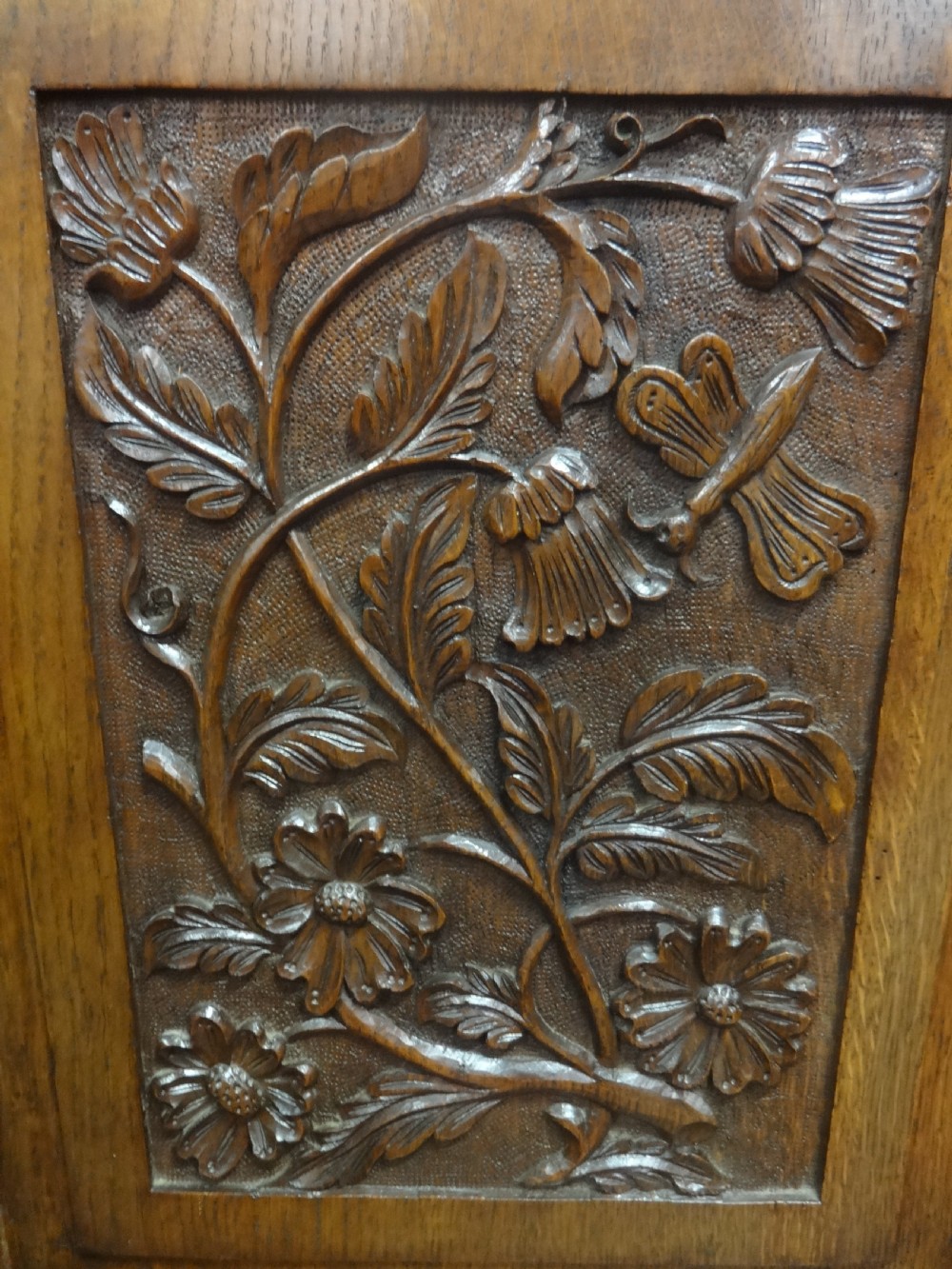 Superb Victorian Carved Oak Three Fold Screen View V