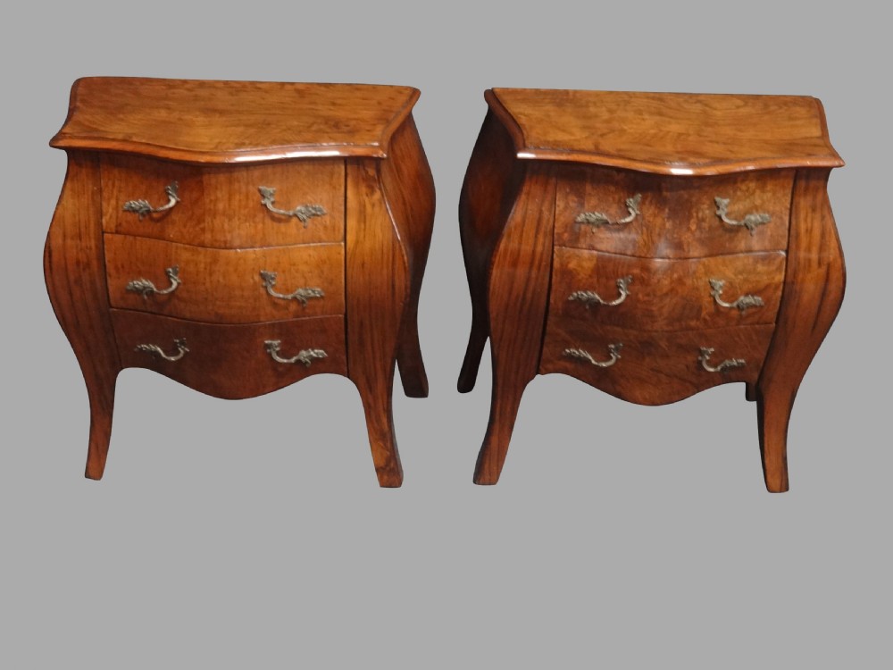 Lovely pair of Bombe Shaped Bedside Chests of drawers