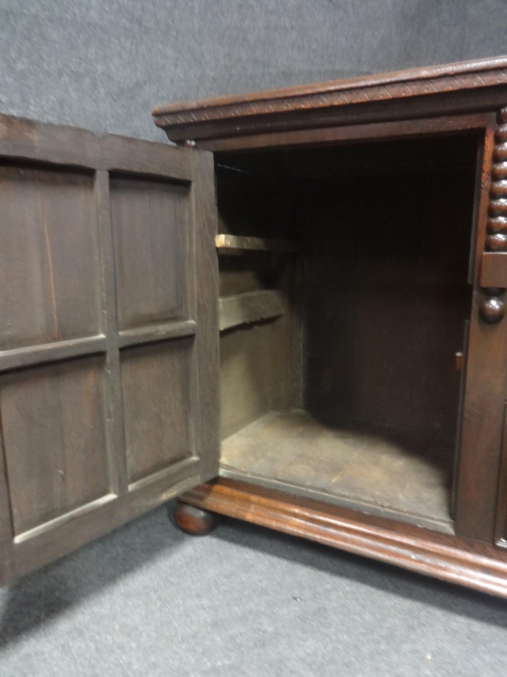 Lovely Victorian  Oak Dresser Base Sideboard View VI