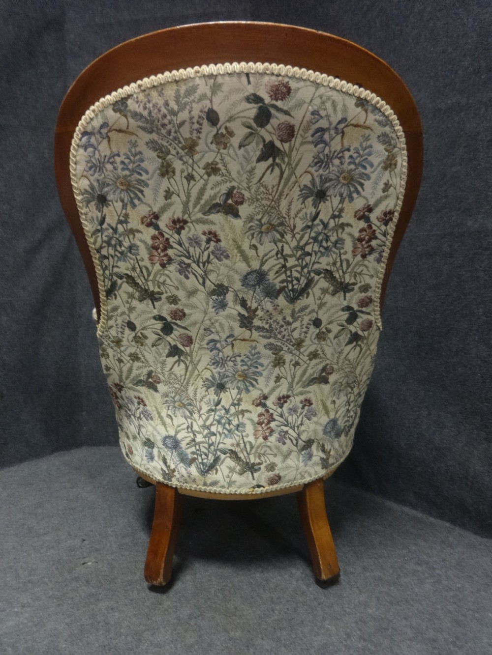 Very Good Mahogany Armchair View VI