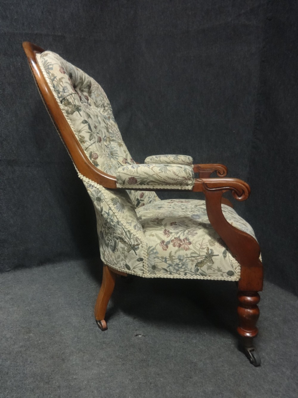 Very Good Mahogany Armchair View VII