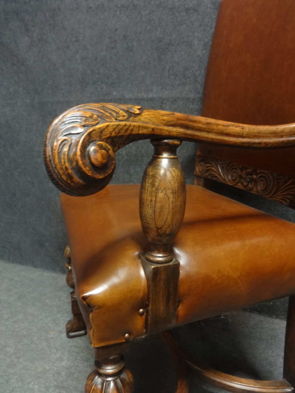 Magnificent Oak Dining Table and Ten Matching Dining Chairs View XVII