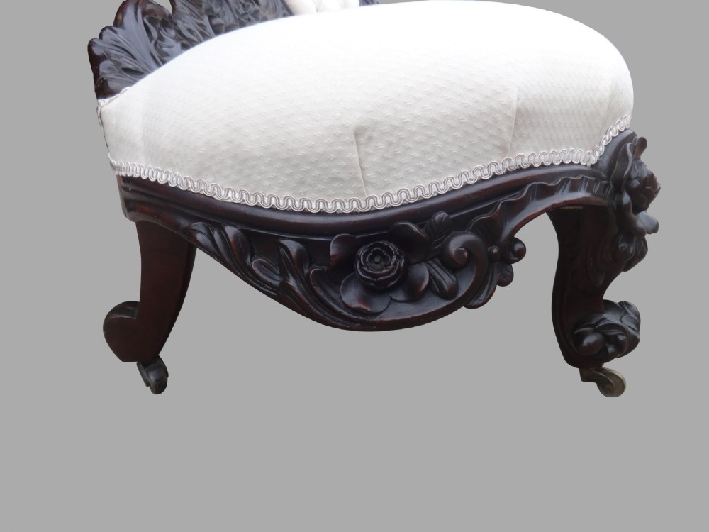 Outstanding Mahogany Chaise Lounge of Small Proportions View VII