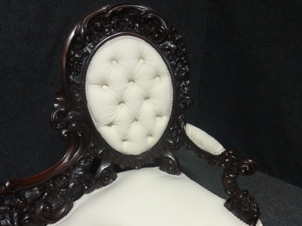 Outstanding Mahogany Chaise Lounge of Small Proportions View XI