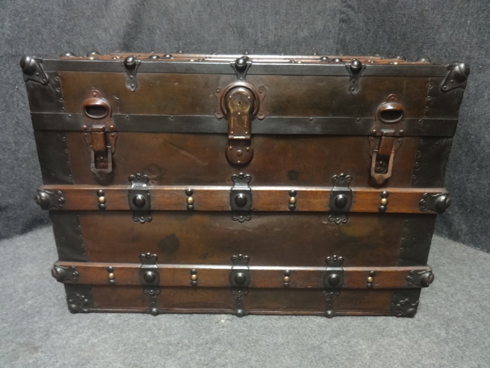 Very Good Wooden Banded Metal Travelling Trunk View XIII