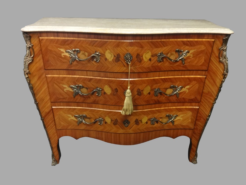 Excellent Kingwood Commode chest of Drawers