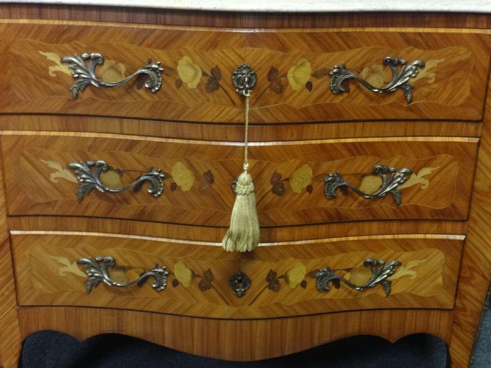 Excellent Kingwood Commode chest of Drawers View II