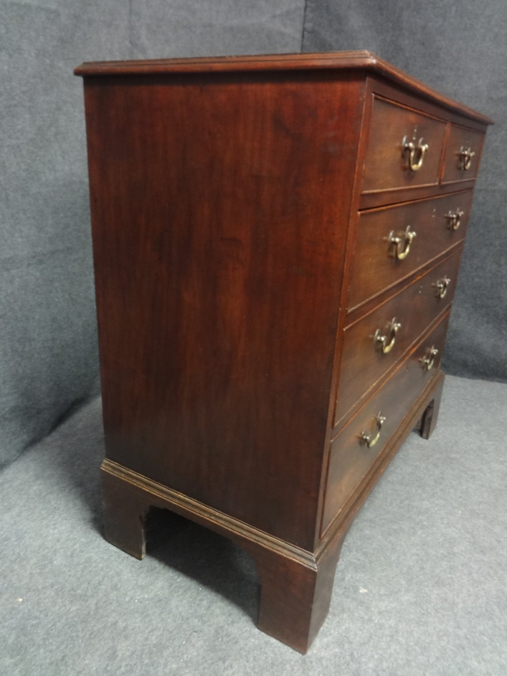 A good Georgian Mahogany Chest of Drawers C.1790 View IV