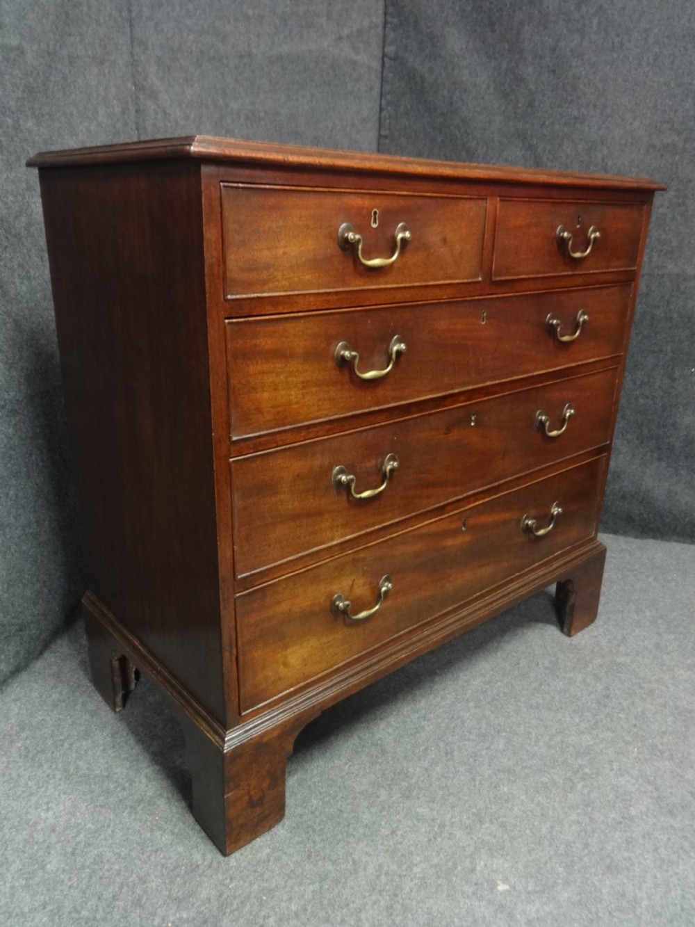 A good Georgian Mahogany Chest of Drawers C.1790 View V