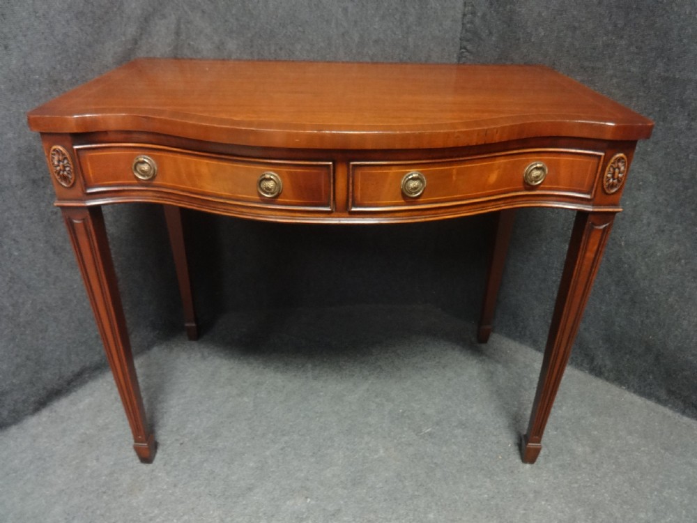 Very good quality Mahogany Serpentine Side Table View II