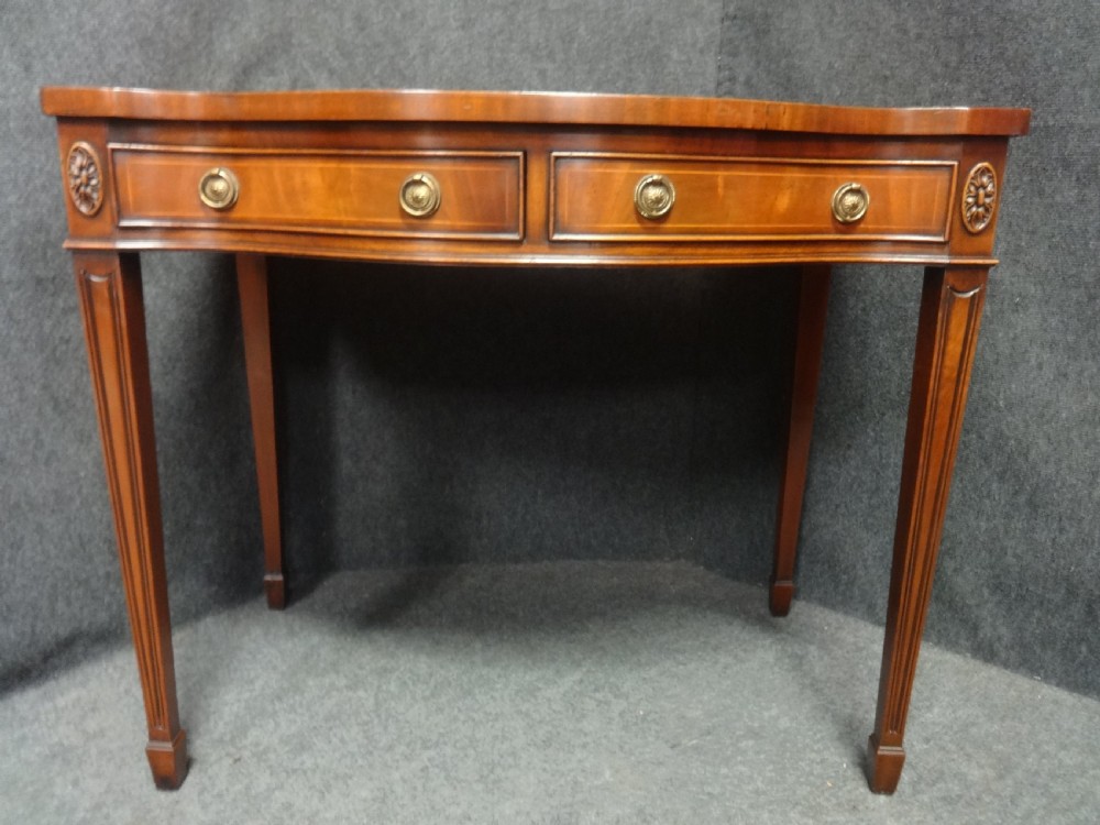Very good quality Mahogany Serpentine Side Table View III