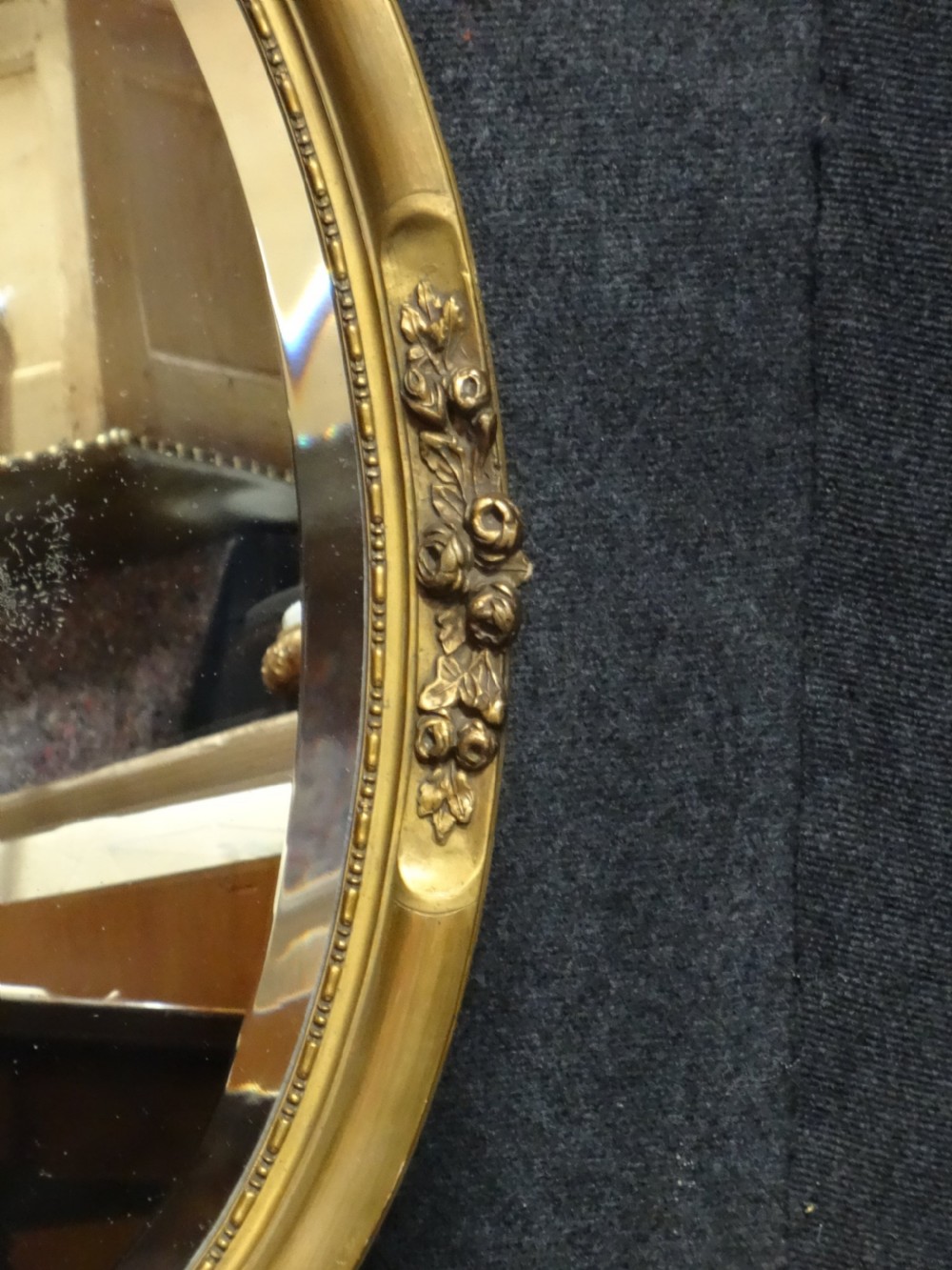 Very good Edwardian Gilt Oval Mirror View III