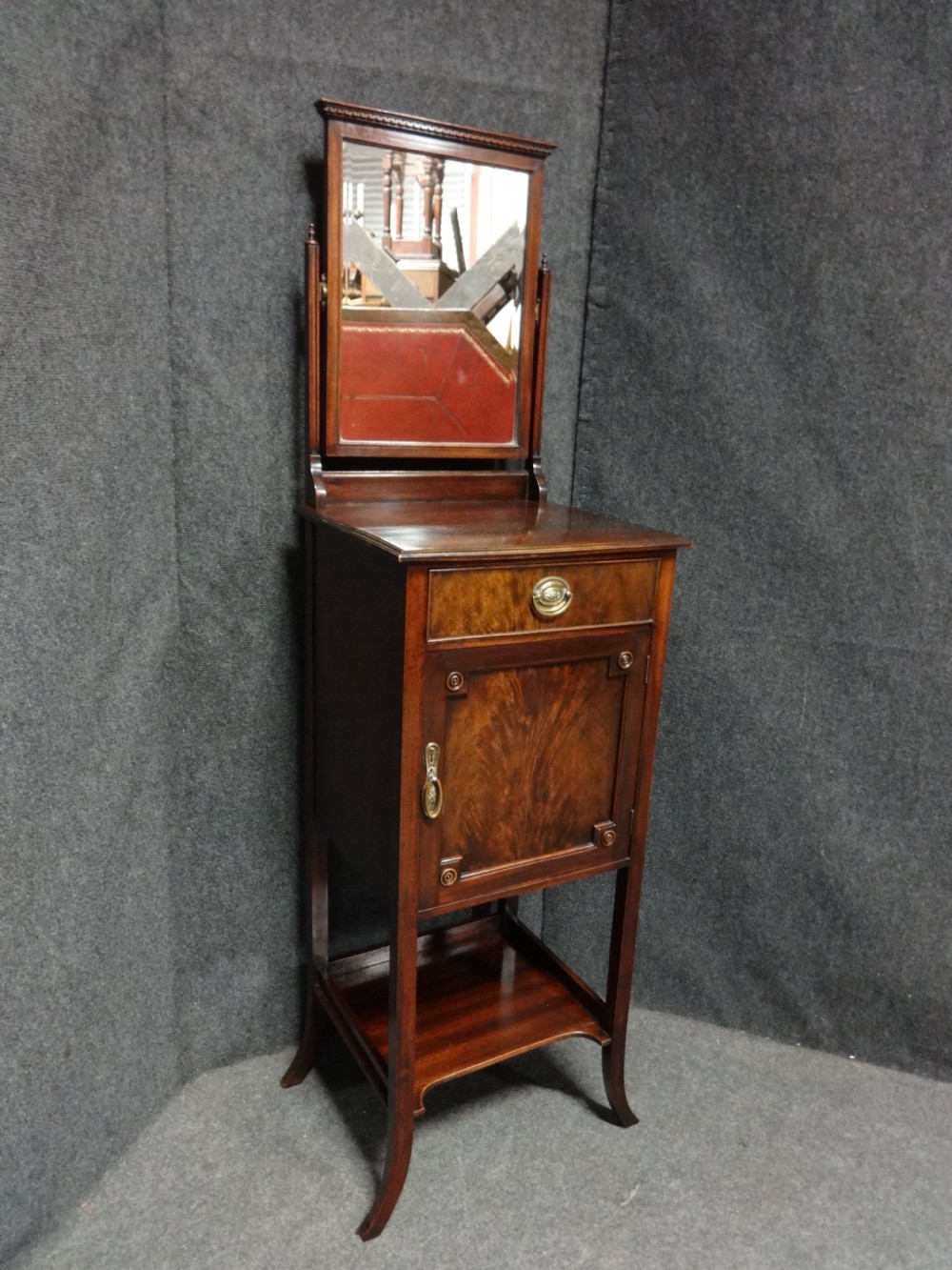 Very Pretty Mahogany Washstand View II