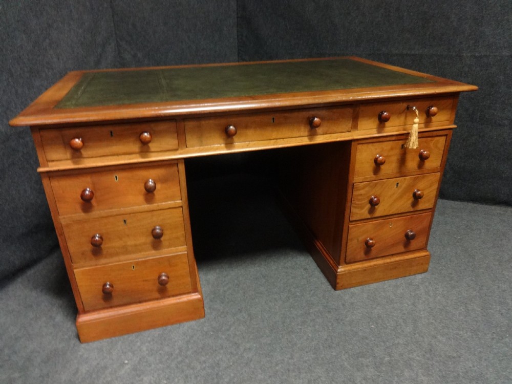 Very Good Victorian Mahogany Pedestal Desk View II
