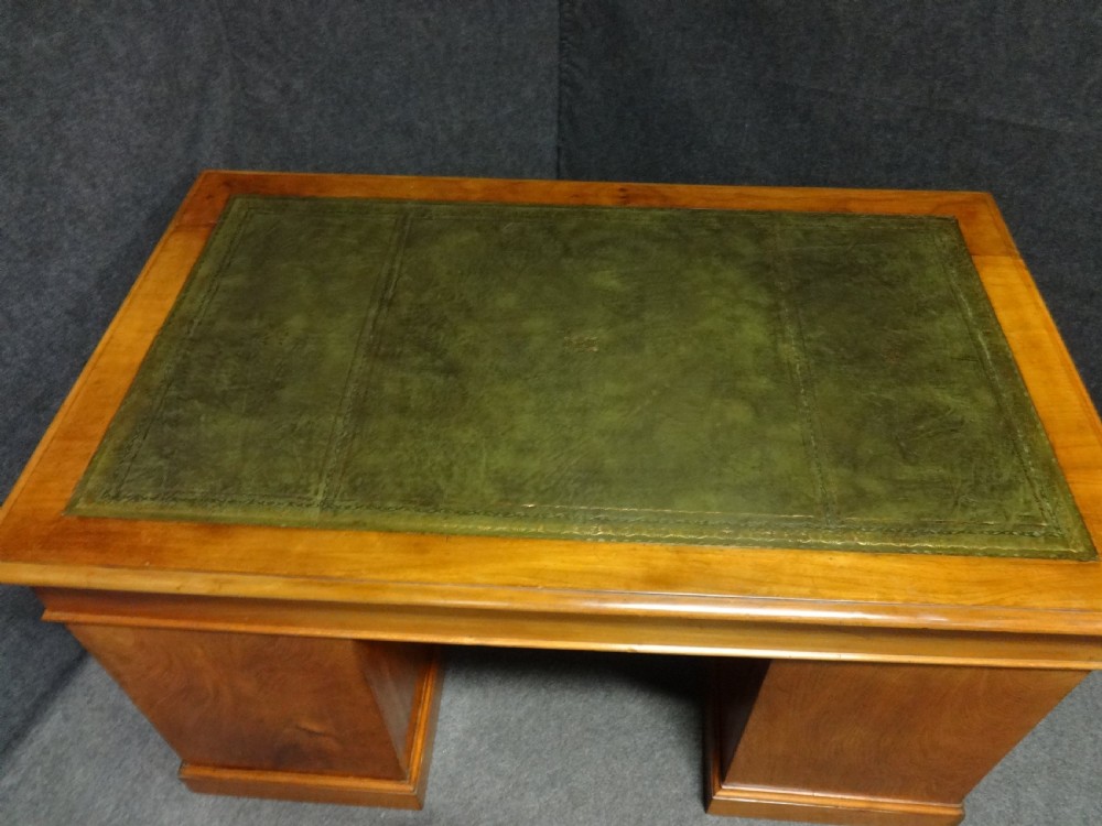 Very Good Victorian Mahogany Pedestal Desk View X