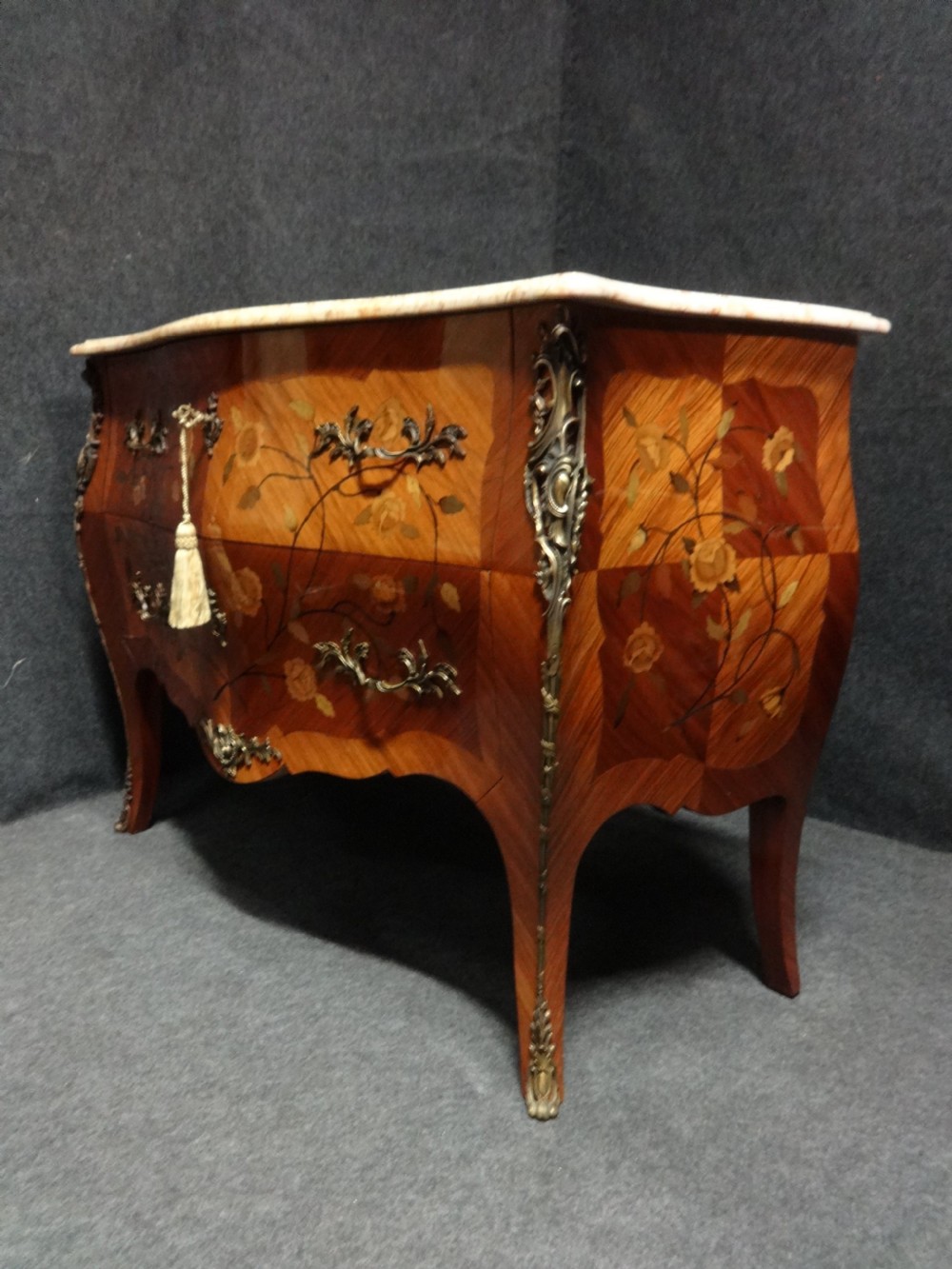 Superb French Marquetry Commode Chest of Drawers View VII